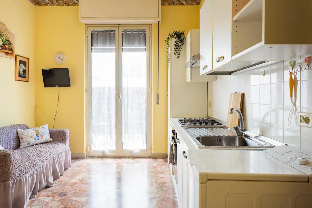Apartment Floor Near Historic Fortino CTA